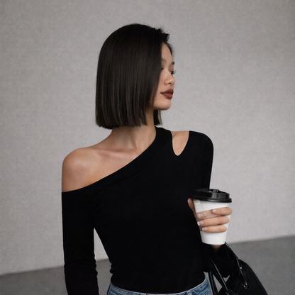 Camiseta manga larga cuello oblicuo